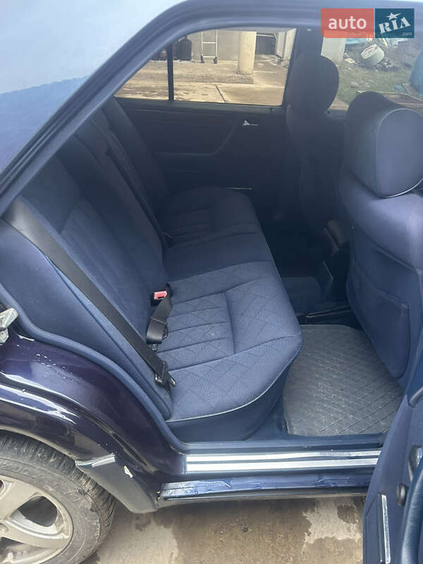 Седан Mercedes-Benz E-Class 1995 в Тячеве фото 8 Седан Mercedes-Benz E-Class 1995 в Тячеве