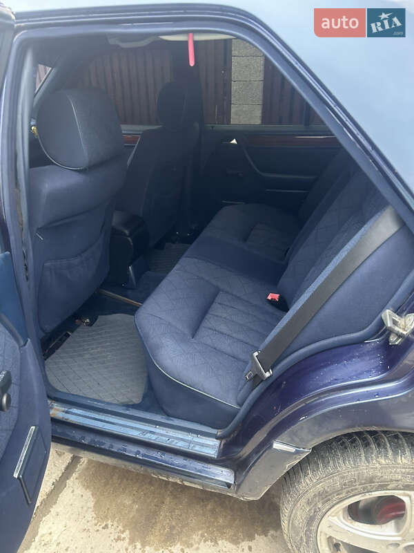 Седан Mercedes-Benz E-Class 1995 в Тячеве фото 9 Седан Mercedes-Benz E-Class 1995 в Тячеве