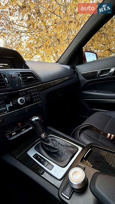 Купе Mercedes-Benz E-Class 2011 в Ужгороді фото 9 Купе Mercedes-Benz E-Class 2011 в Ужгороді
