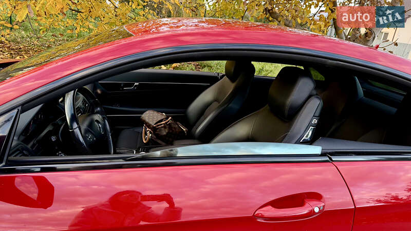 Купе Mercedes-Benz E-Class 2011 в Ужгороді фото 28 Купе Mercedes-Benz E-Class 2011 в Ужгороді