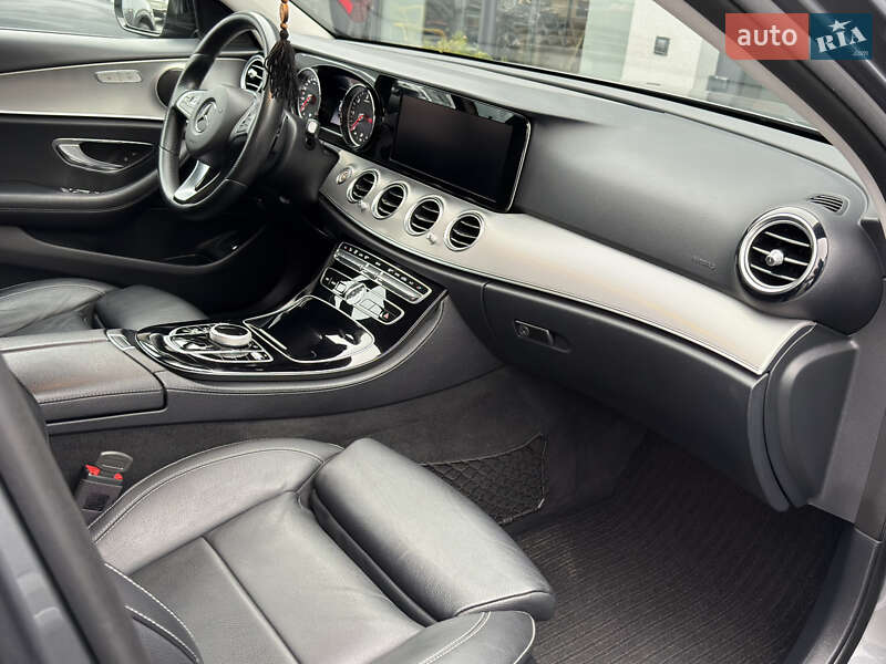 Седан Mercedes-Benz E-Class 2018 в Чернівцях фото 10 Седан Mercedes-Benz E-Class 2018 в Чернівцях
