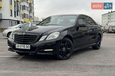 Седан Mercedes-Benz E-Class 2012 в Києві