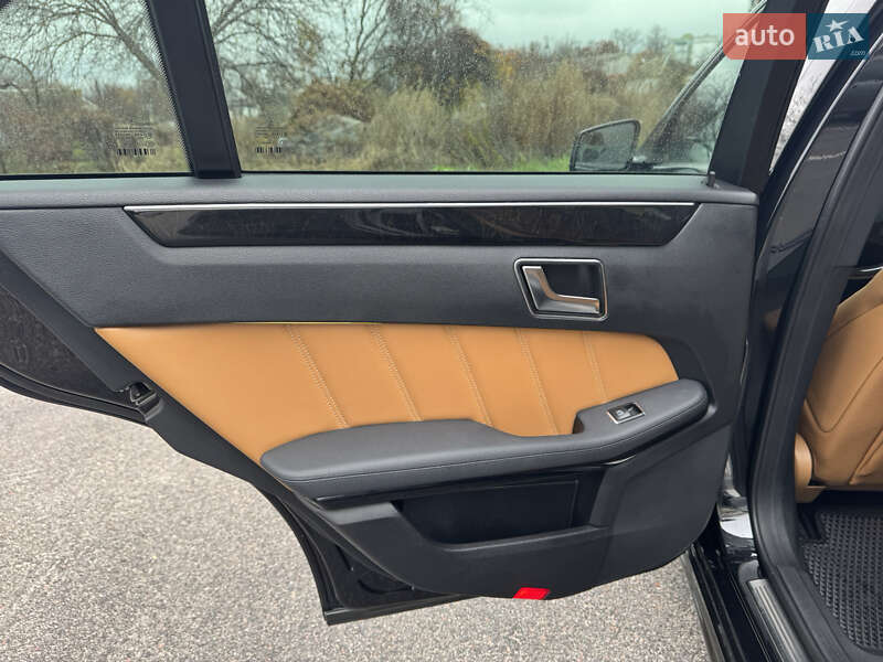 Седан Mercedes-Benz E-Class 2012 в Києві фото 32 Седан Mercedes-Benz E-Class 2012 в Києві