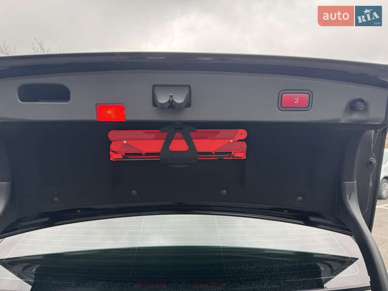 Седан Mercedes-Benz E-Class 2012 в Києві фото 37 Седан Mercedes-Benz E-Class 2012 в Києві