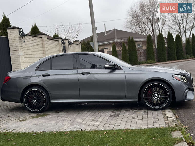 Седан Mercedes-Benz E-Class 2018 в Києві