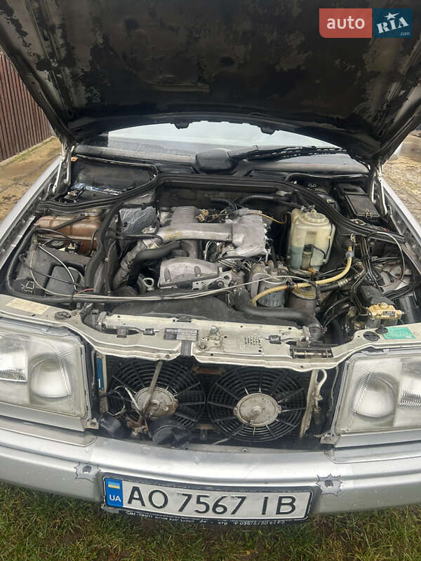 Седан Mercedes-Benz E-Class 1994 в Тячеві фото 10 Седан Mercedes-Benz E-Class 1994 в Тячеві