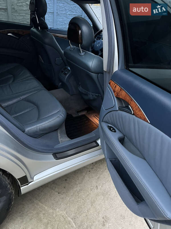 Седан Mercedes-Benz E-Class 2003 в Рівному фото 32 Седан Mercedes-Benz E-Class 2003 в Рівному