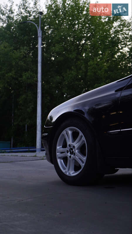 Седан Mercedes-Benz E-Class 2008 в Дніпрі