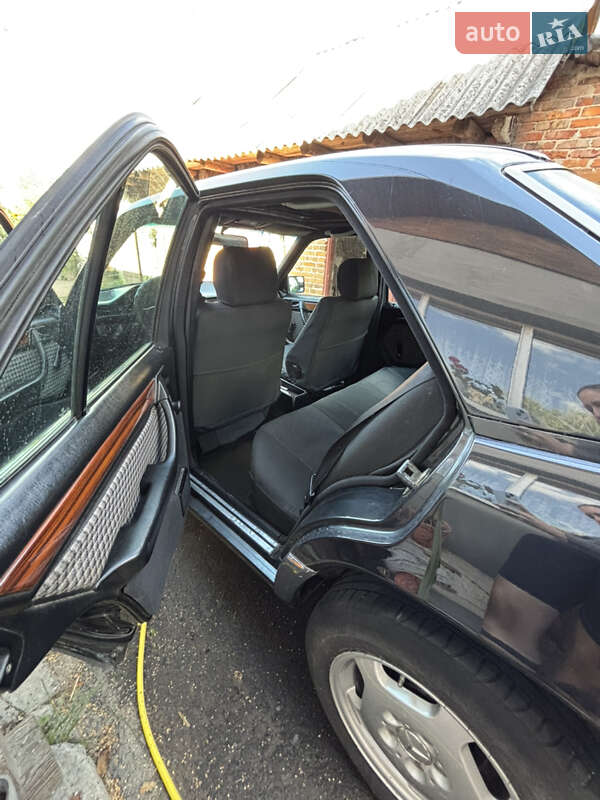 Седан Mercedes-Benz E-Class 1993 в Владимире фото 4 Седан Mercedes-Benz E-Class 1993 в Владимире