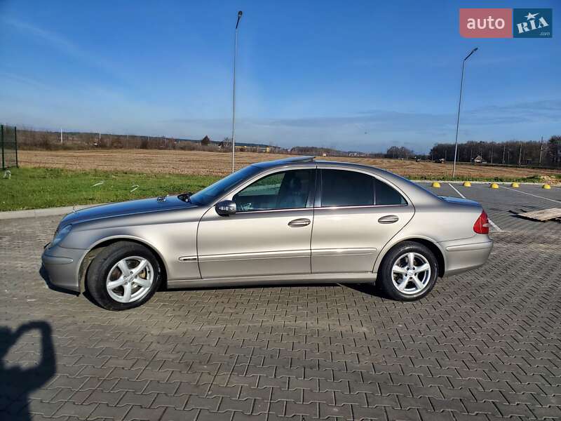 Mercedes-Benz E-Class 2004