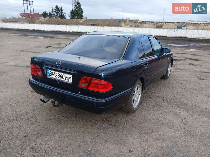 Седан Mercedes-Benz E-Class 1995 в Подільську