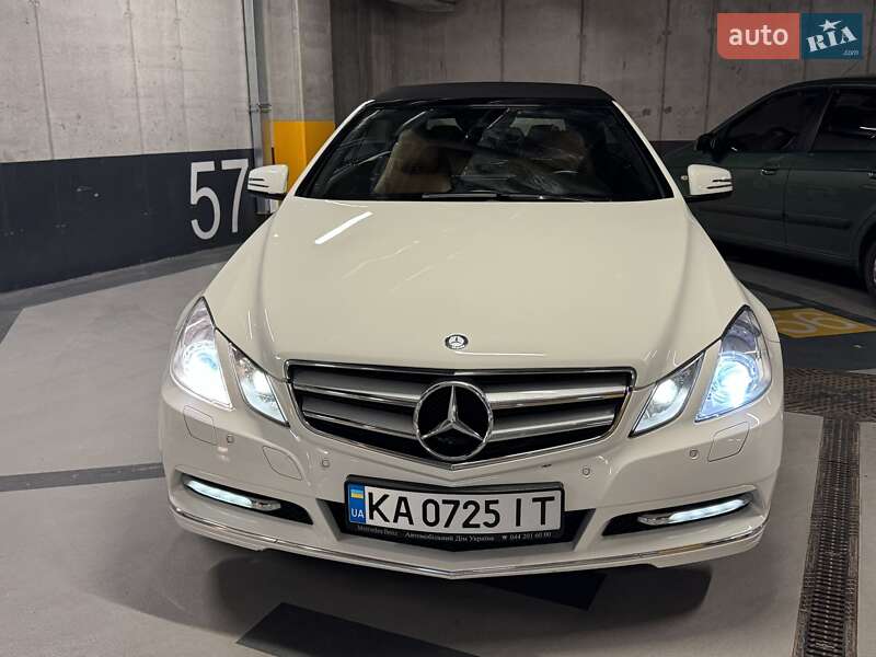 Кабріолет Mercedes-Benz E-Class 2011 в Києві фото 4 Кабріолет Mercedes-Benz E-Class 2011 в Києві