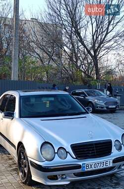 Седан Mercedes-Benz E-Class 2001 в Кам'янець-Подільському