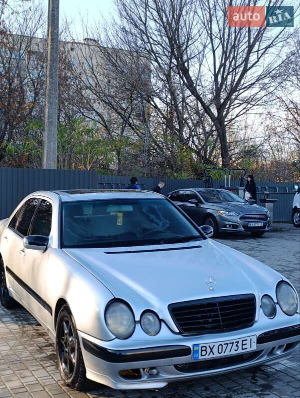 Mercedes-Benz E-Class 2001 Mercedes-Benz E-Class 2001