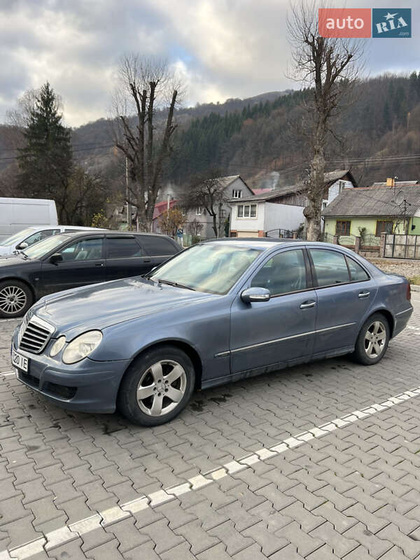 Седан Mercedes-Benz E-Class 2003 в Рахове фото 2 Седан Mercedes-Benz E-Class 2003 в Рахове
