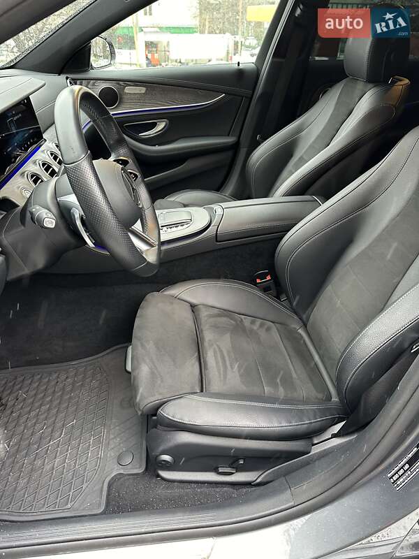 Седан Mercedes-Benz E-Class 2021 в Києві