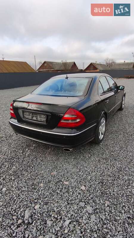 Седан Mercedes-Benz E-Class 2006 в Рокитном