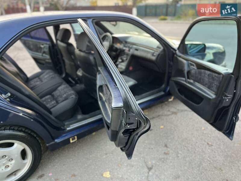 Седан Mercedes-Benz E-Class 1996 в Ізмаїлі фото 7 Седан Mercedes-Benz E-Class 1996 в Ізмаїлі