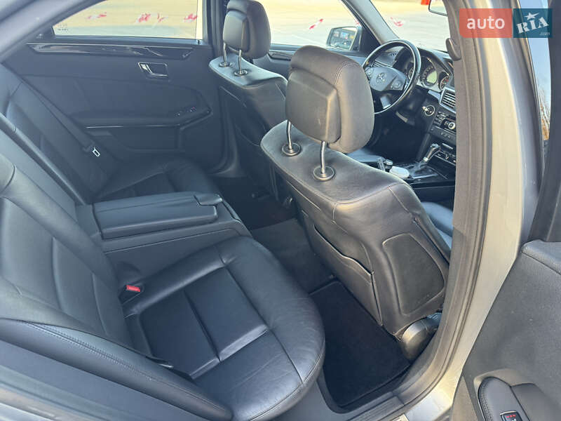 Седан Mercedes-Benz E-Class 2010 в Киеве фото 24 Седан Mercedes-Benz E-Class 2010 в Киеве