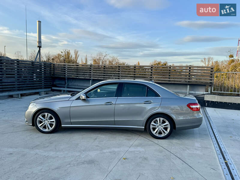 Седан Mercedes-Benz E-Class 2010 в Киеве фото 39 Седан Mercedes-Benz E-Class 2010 в Киеве