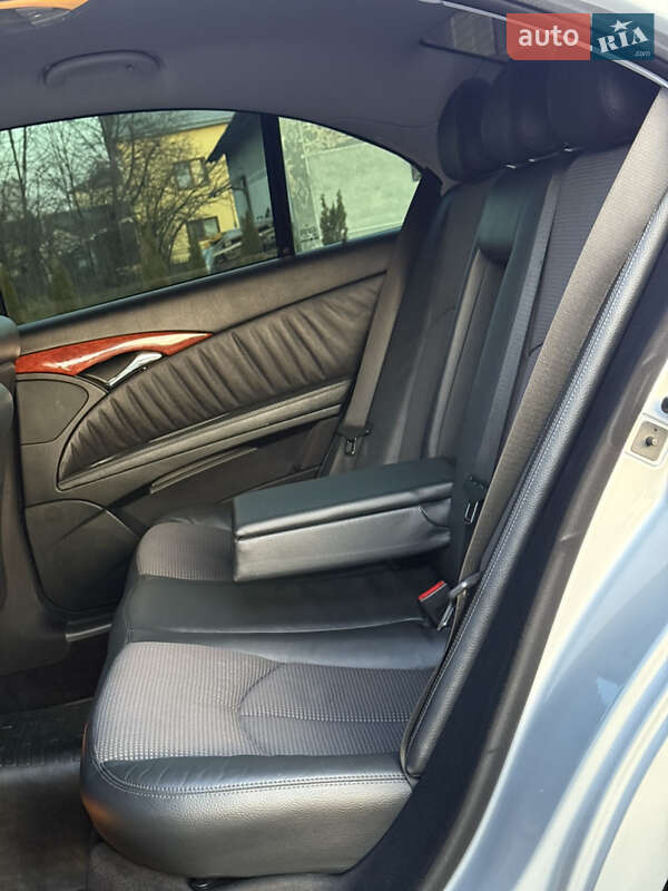 Седан Mercedes-Benz E-Class 2007 в Львові фото 40 Седан Mercedes-Benz E-Class 2007 в Львові