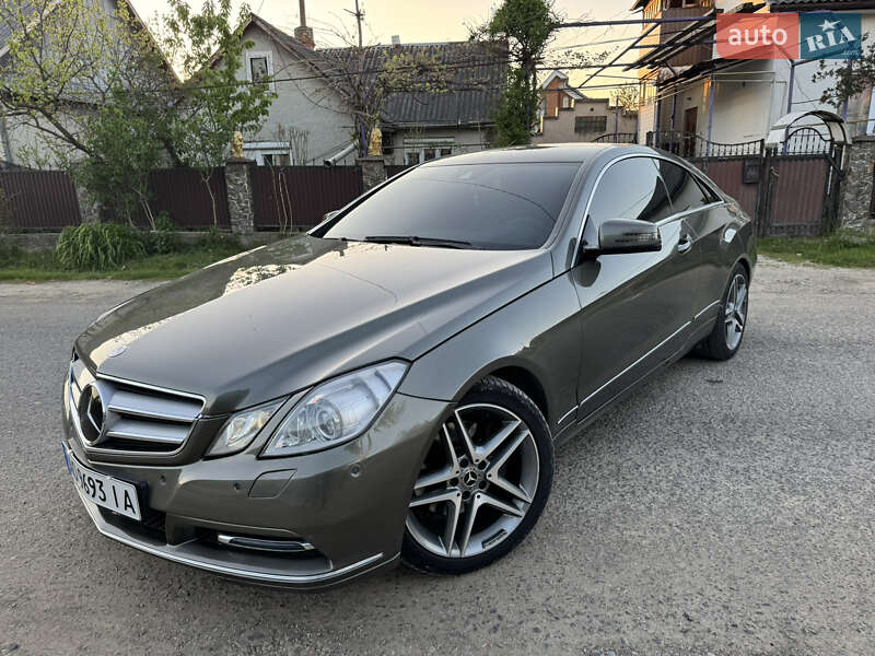 Купе Mercedes-Benz E-Class 2011 в Тячеві