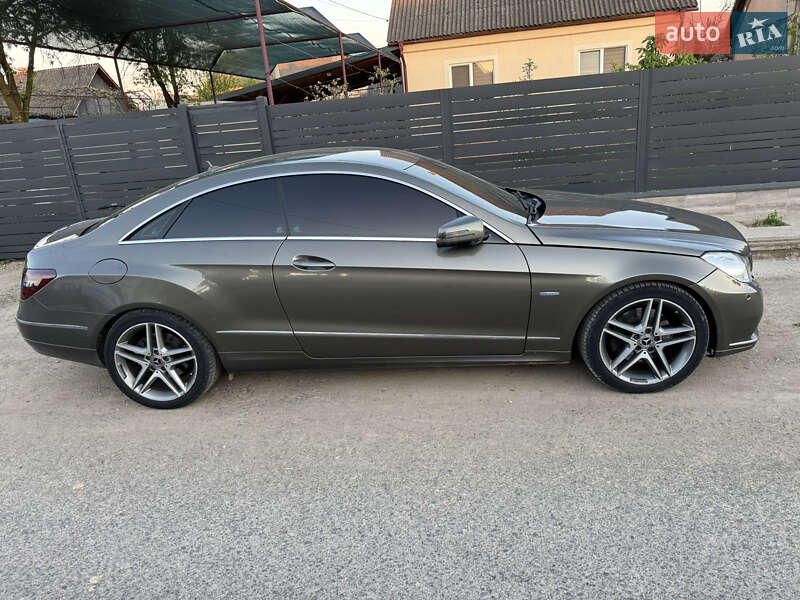 Купе Mercedes-Benz E-Class 2011 в Тячеві
