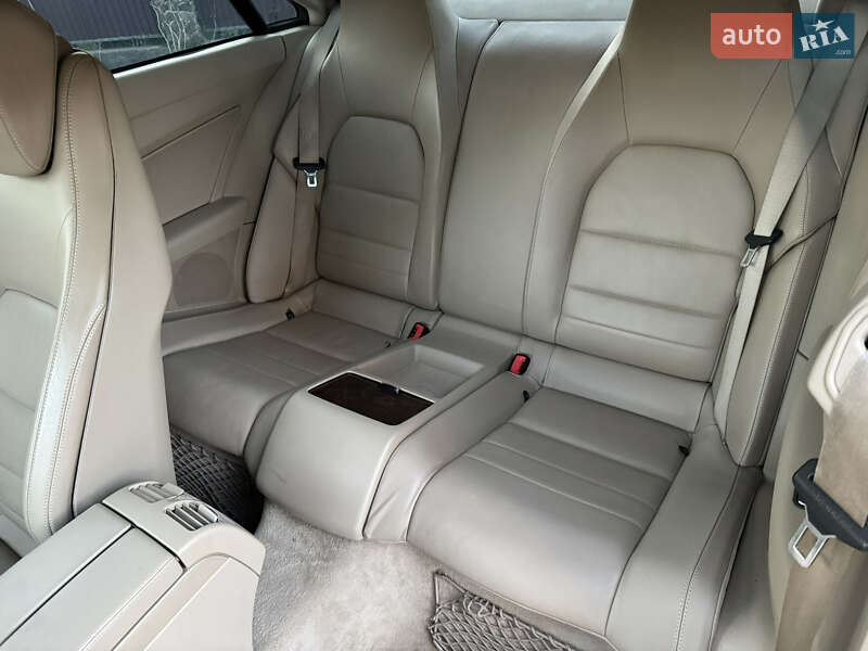 Купе Mercedes-Benz E-Class 2011 в Тячеві