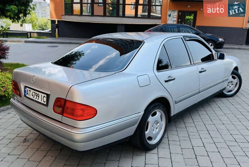 Седан Mercedes-Benz E-Class 1996 в Павлограде