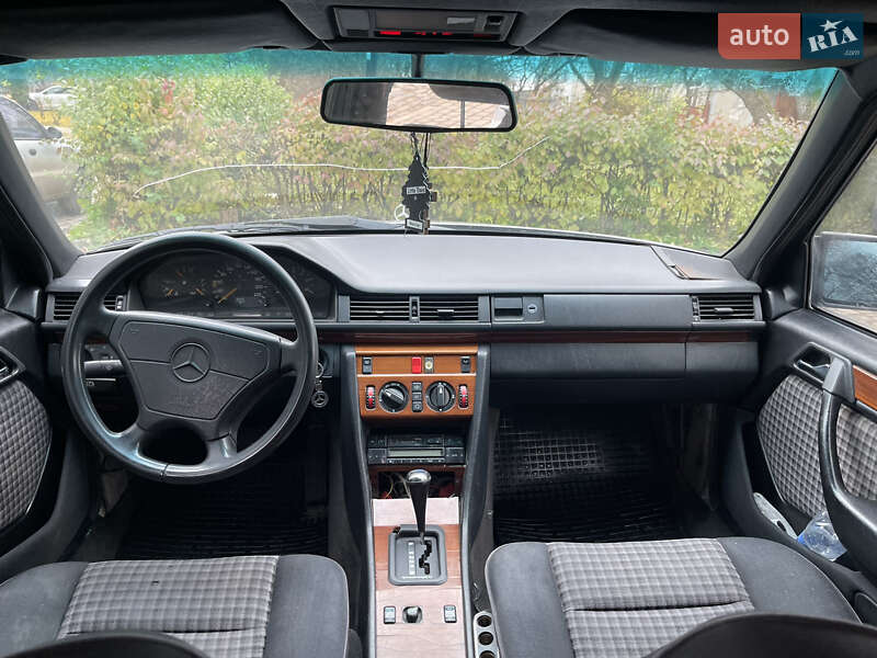 Седан Mercedes-Benz E-Class 1995 в Хотині фото 12 Седан Mercedes-Benz E-Class 1995 в Хотині