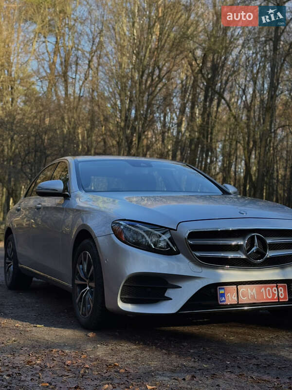 Седан Mercedes-Benz E-Class 2018 в Львове