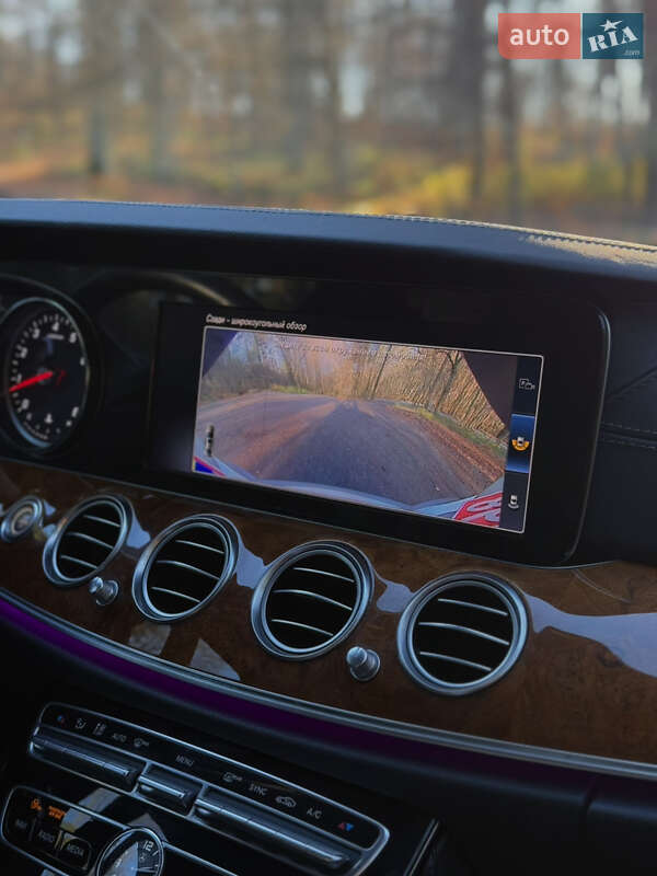 Седан Mercedes-Benz E-Class 2018 в Львове