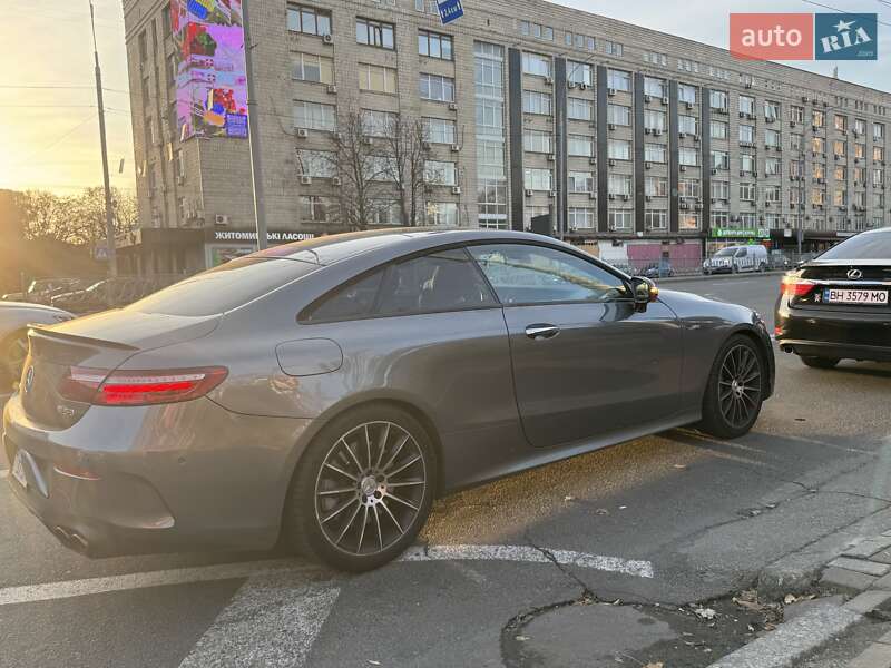 Купе Mercedes-Benz E-Class 2020 в Киеве фото 12 Купе Mercedes-Benz E-Class 2020 в Киеве