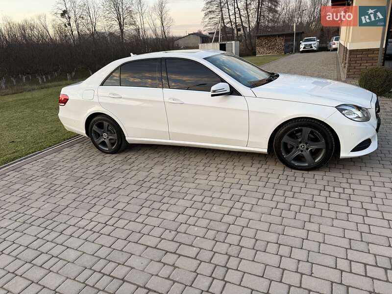 Седан Mercedes-Benz E-Class 2013 в Чернівцях фото 5 Седан Mercedes-Benz E-Class 2013 в Чернівцях