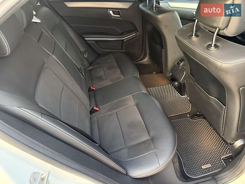 Седан Mercedes-Benz E-Class 2013 в Чернівцях фото 21 Седан Mercedes-Benz E-Class 2013 в Чернівцях