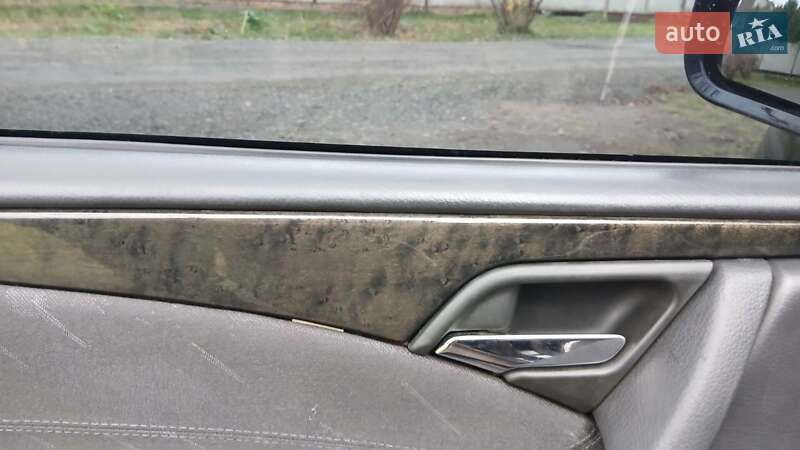 Седан Mercedes-Benz E-Class 2001 в Луцке