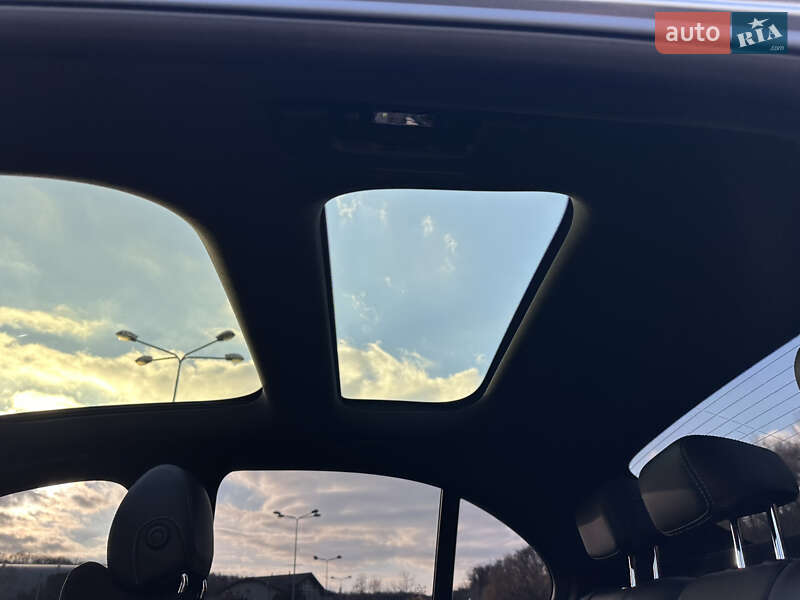 Седан Mercedes-Benz E-Class 2017 в Днепре