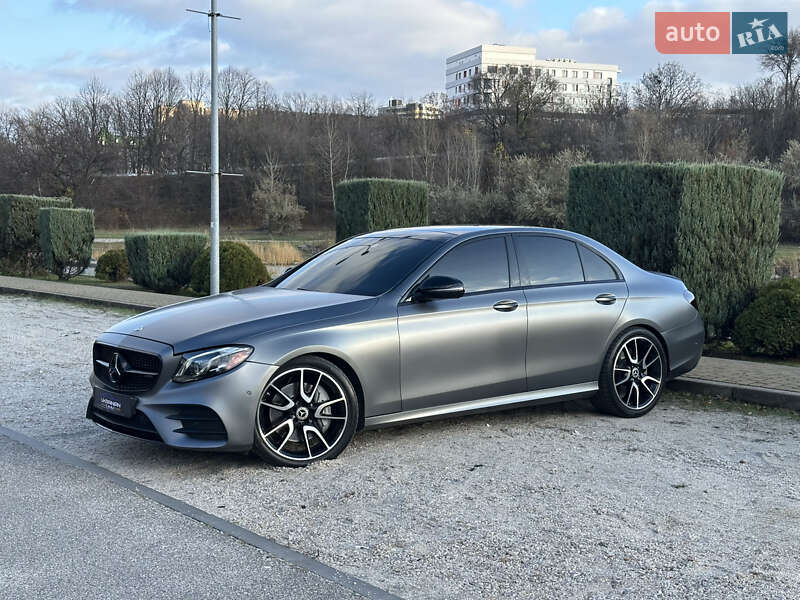 Седан Mercedes-Benz E-Class 2017 в Днепре