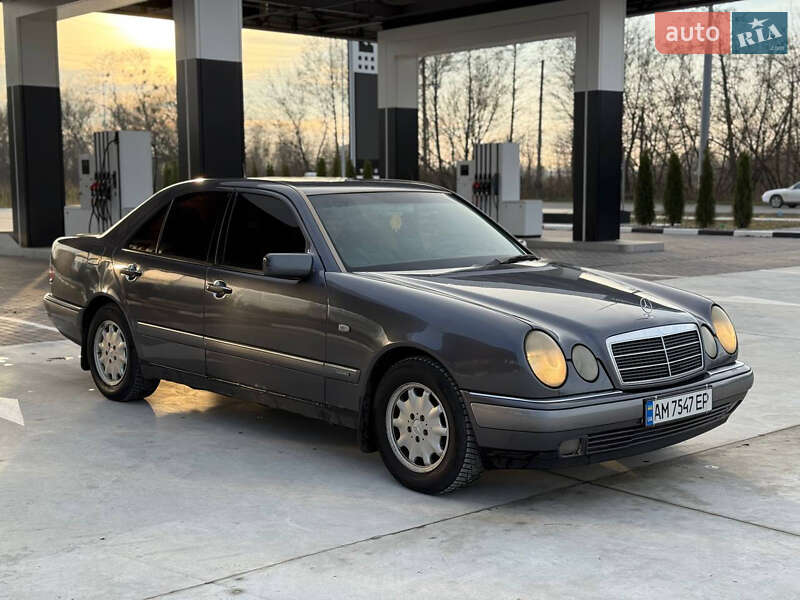 Седан Mercedes-Benz E-Class 1995 в Киеве фото 14 Седан Mercedes-Benz E-Class 1995 в Киеве