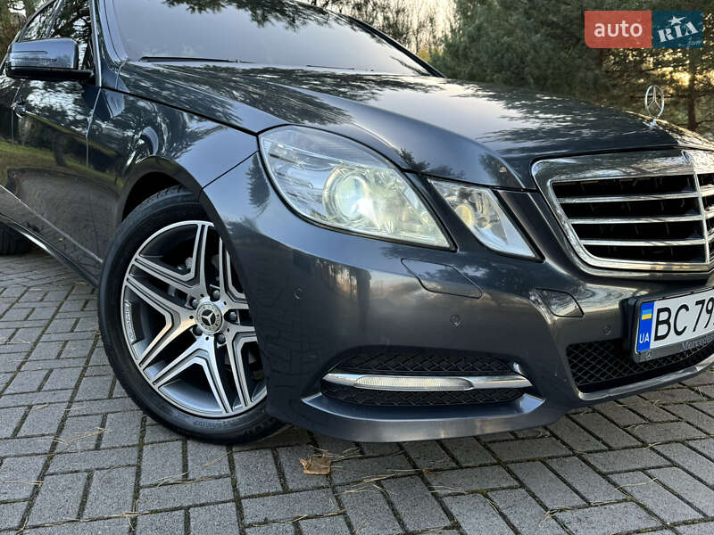 Седан Mercedes-Benz E-Class 2012 в Дрогобыче