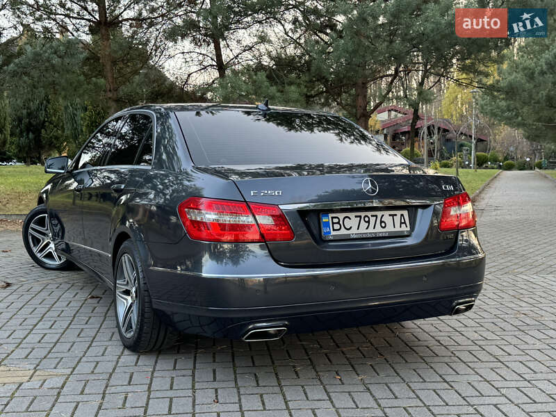 Седан Mercedes-Benz E-Class 2012 в Дрогобыче