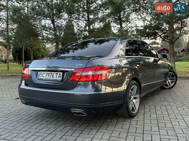 Седан Mercedes-Benz E-Class 2012 в Дрогобыче
