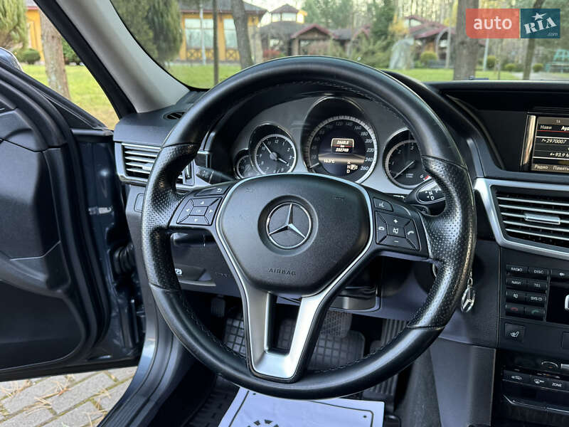 Седан Mercedes-Benz E-Class 2012 в Дрогобыче
