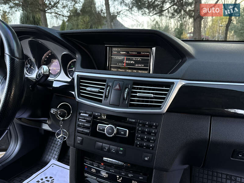 Седан Mercedes-Benz E-Class 2012 в Дрогобыче
