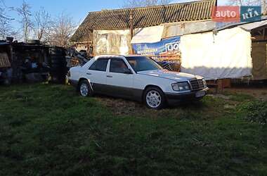 Седан Mercedes-Benz E-Class 1987 в Хмельницком