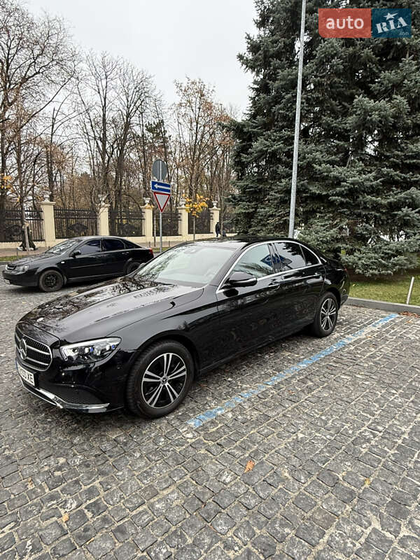 Седан Mercedes-Benz E-Class 2023 в Дніпрі