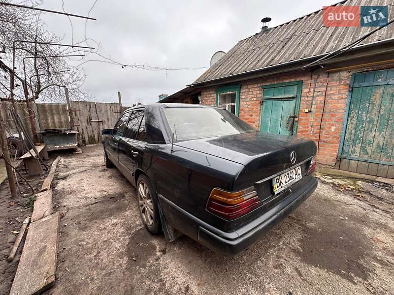 Універсал Mercedes-Benz E-Class 1986 в Кропивницькому фото 2 Універсал Mercedes-Benz E-Class 1986 в Кропивницькому