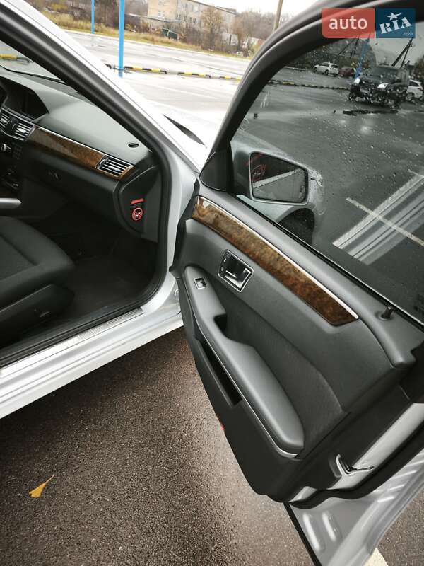 Универсал Mercedes-Benz E-Class 2012 в Ивано-Франковске