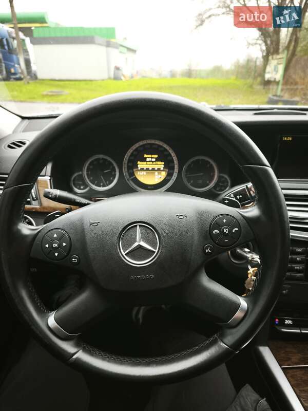 Универсал Mercedes-Benz E-Class 2012 в Ивано-Франковске