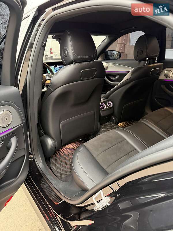 Седан Mercedes-Benz E-Class 2017 в Киеве